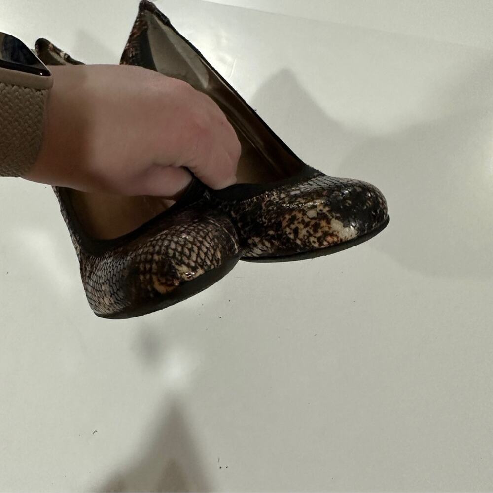 BCBGeneration Nalisa Snakeskin Wedge Heels Size 8 - Picture 6 of 9